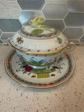 RARE Vintage Herend Indian Basket Lidded Soup Bowl & Saucer. Retails over $500.